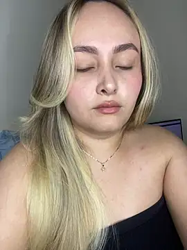 Snapshot of Rositafresitaa chatting on July 26, 2026, 10:49 pm Rositafresitaa online show from July 26, 2026, 10:49 pm