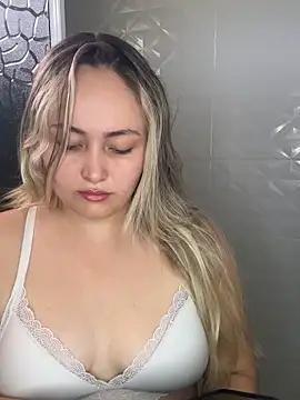 Snapshot of Rositafresitaa chatting on June 19, 2026, 3:07 pm Rositafresitaa online show from June 19, 2026, 3:07 pm