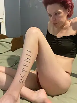 Snapshot of LittleSexyKimy chatting on July 5, 2026, 6:59 pm LittleSexyKimy online show from July 5, 2026, 6:59 pm