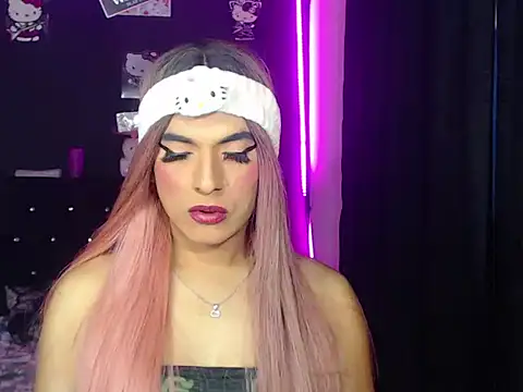 Snapshot of madame_kitty chatting on June 26, 2026, 2:56 pm madame kitty online show from June 26, 2026, 2:56 pm