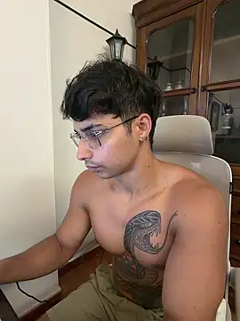 Snapshot of David_Tresh5 chatting on July 2, 2026, 12:22 pm David Tresh5 online show from July 2, 2026, 12:22 pm