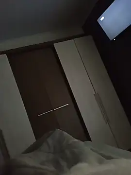 Julianokb77 online show from July 25, 2026, 5:59 am