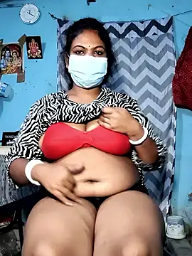 Snapshot of Mis-maya chatting on July 1, 2026, 6:52 pm Mis-maya online show from July 1, 2026, 6:52 pm