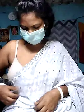 Snapshot of Mis-maya chatting on June 17, 2026, 7:02 pm Mis-maya online show from June 17, 2026, 7:02 pm