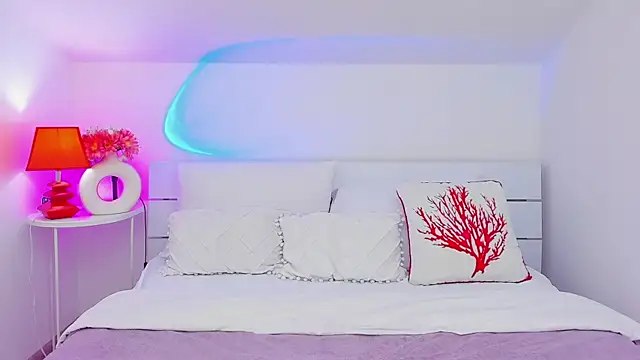 LilyDav online show from July 28, 2026, 5:48 am