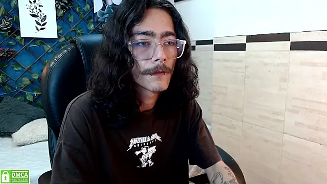 Snapshot of bigcock_robert chatting on July 11, 2026, 4:40 pm bigcock robert online show from July 11, 2026, 4:40 pm