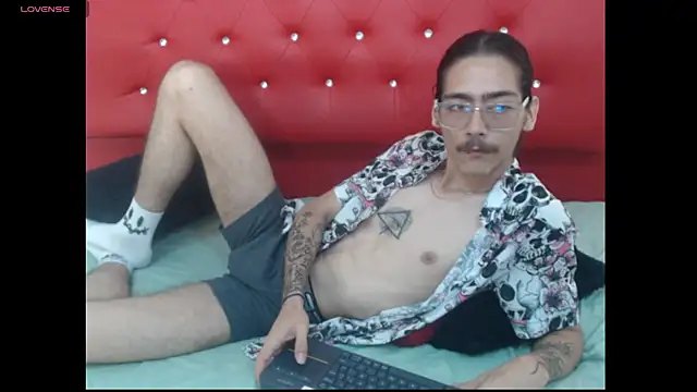 Snapshot of bigcock_robert chatting on June 15, 2026, 7:35 pm bigcock robert online show from June 15, 2026, 7:35 pm