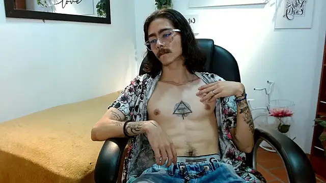 Snapshot of bigcock_robert chatting on July 1, 2026, 3:45 pm bigcock robert online show from July 1, 2026, 3:45 pm