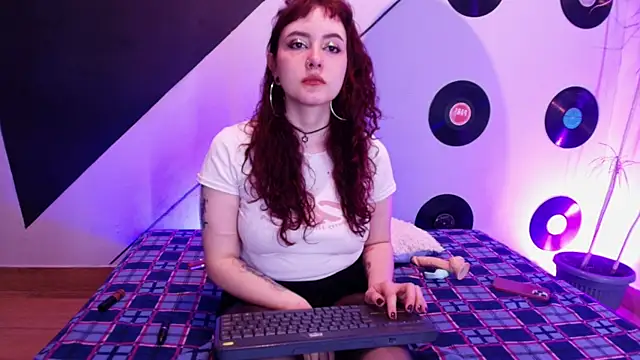 Snapshot of Allissa_Noir chatting on July 10, 2026, 5:29 am Allissa Noir online show from July 10, 2026, 5:29 am