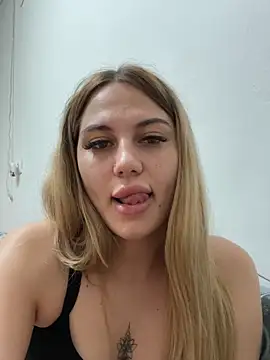 DariaSellen online show from June 16, 2026, 10:43 pm