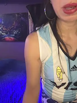 Lara Glitch online show from July 15, 2026, 10:06 pm