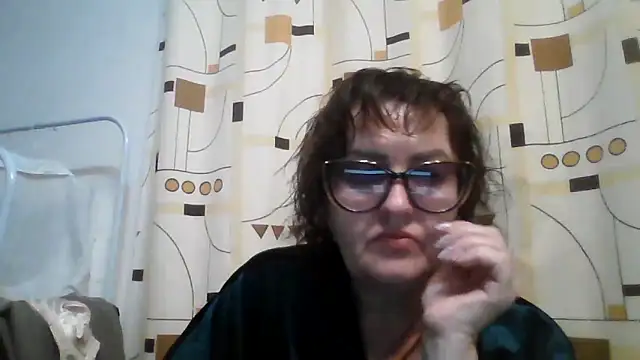 Snapshot of ErikaXShine chatting on June 13, 2026, 8:07 pm ErikaXShine online show from June 13, 2026, 8:07 pm