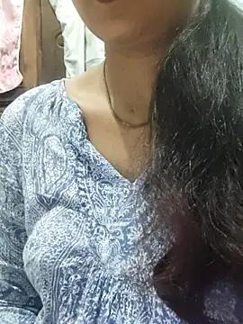 Snapshot of Naughty_dii chatting on July 10, 2026, 3:28 am Naughty dii online show from July 10, 2026, 3:28 am
