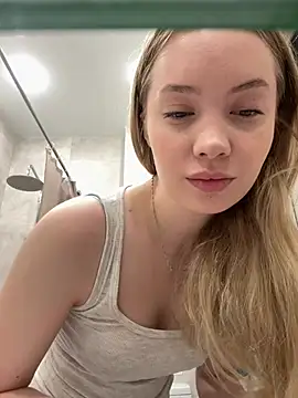 Snapshot of Melanie__murr chatting on June 14, 2026, 11:17 pm Melanie murr online show from June 14, 2026, 11:17 pm