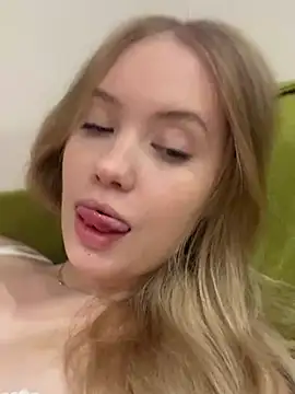 Snapshot of Melanie__murr chatting on June 9, 2026, 6:31 pm Melanie murr online show from June 9, 2026, 6:31 pm
