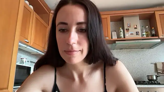 Snapshot of Flamingo_Queen chatting on July 4, 2026, 5:36 am Flamingo Queen online show from July 4, 2026, 5:36 am