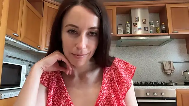 Snapshot of Flamingo_Queen chatting on June 17, 2026, 2:38 pm Flamingo Queen online show from June 17, 2026, 2:38 pm