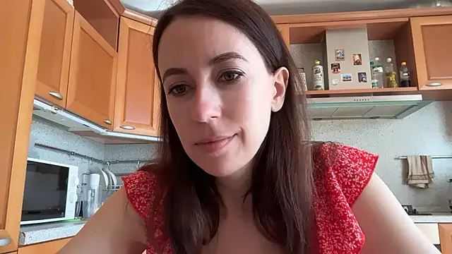 Snapshot of Flamingo_Queen chatting on June 18, 2026, 6:12 am Flamingo Queen online show from June 18, 2026, 6:12 am