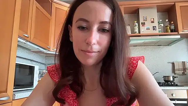 Snapshot of Flamingo_Queen chatting on June 22, 2026, 6:10 am Flamingo Queen online show from June 22, 2026, 6:10 am