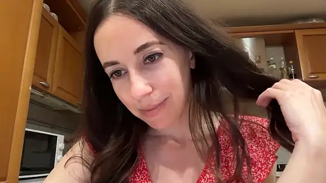 Snapshot of Flamingo_Queen chatting on June 21, 2026, 7:19 pm Flamingo Queen online show from June 21, 2026, 7:19 pm