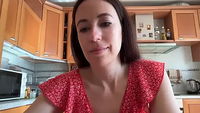 Snapshot of Flamingo_Queen chatting on June 21, 2026, 5:24 am Flamingo Queen online show from June 21, 2026, 5:24 am