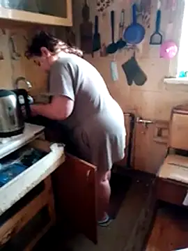 Snapshot of oksana72 chatting on February 19, 2026, 10:01 am oksana72 online show from February 19, 2026, 10:01 am