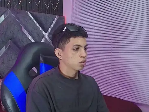 cameron lux77 online show from July 6, 2026, 3:35 am