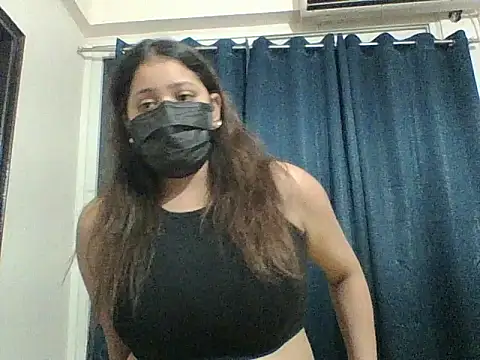 Snapshot of luvruhi chatting on June 9, 2026, 4:52 pm luvruhi online show from June 9, 2026, 4:52 pm