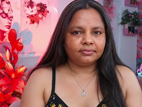 Snapshot of Binn_46 chatting on June 7, 2026, 8:25 pm Binn 46 online show from June 7, 2026, 8:25 pm