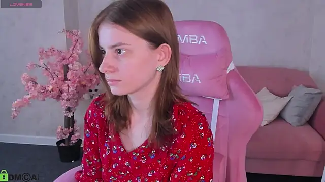 Lilli Rivera online show from June 17, 2026, 1:05 am