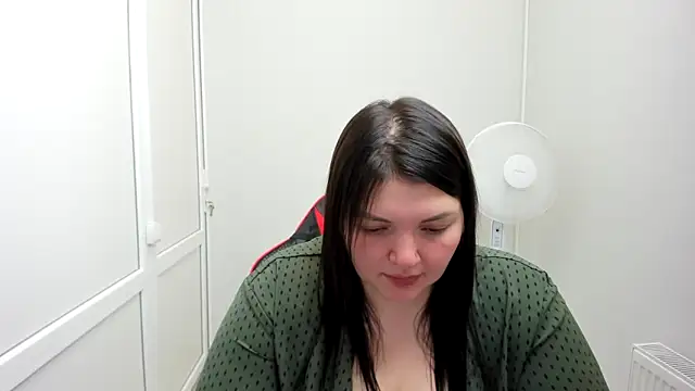 Snapshot of MargaretDark chatting on June 11, 2026, 6:43 am MargaretDark online show from June 11, 2026, 6:43 am