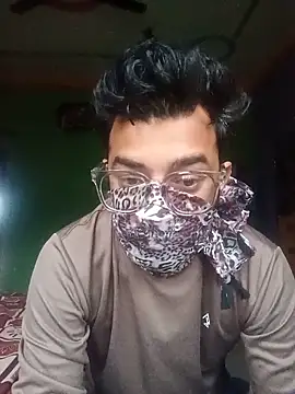 Desindianbull69 online show from June 13, 2026, 1:03 am