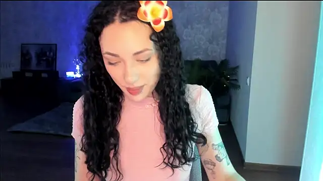 elisskriter online show from June 18, 2026, 7:41 pm