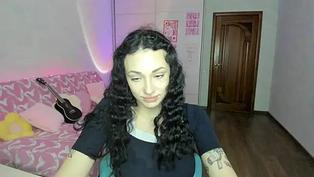 elisskriter online show from June 17, 2026, 12:15 pm