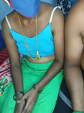 Snapshot of sweet_saranya chatting on July 4, 2026, 4:52 am sweet saranya online show from July 4, 2026, 4:52 am