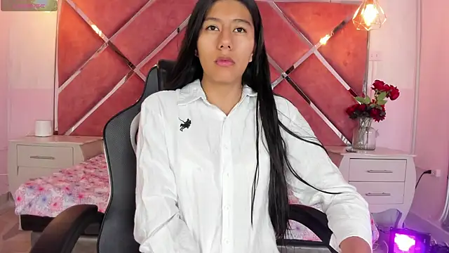 Snapshot of Carla_Alvez chatting on July 17, 2026, 2:03 pm Carla Alvez online show from July 17, 2026, 2:03 pm