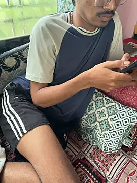 Snapshot of samyuthtwink chatting on July 8, 2026, 10:05 am samyuthtwink online show from July 8, 2026, 10:05 am