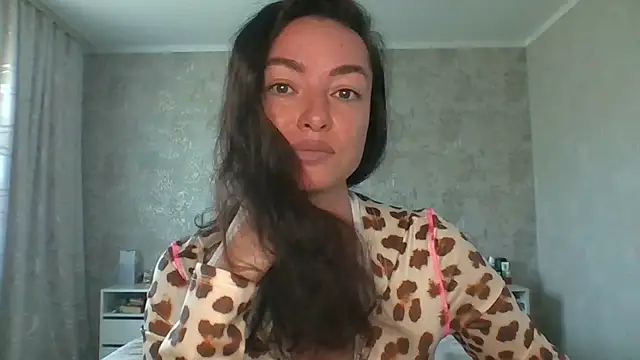 Snapshot of Mia_Salamanka chatting on June 24, 2026, 2:32 am Mia Salamanka online show from June 24, 2026, 2:32 am