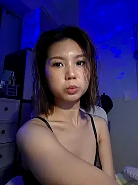 urgrl portia online show from June 18, 2026, 10:53 am