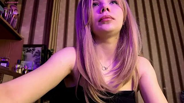 Snapshot of MilaJucy chatting on June 13, 2026, 11:30 am MilaJucy online show from June 13, 2026, 11:30 am