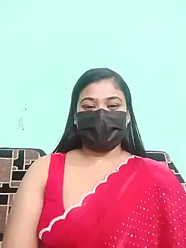 Snapshot of Sweathatamil chatting on July 17, 2026, 5:43 pm Sweathatamil online show from July 17, 2026, 5:43 pm