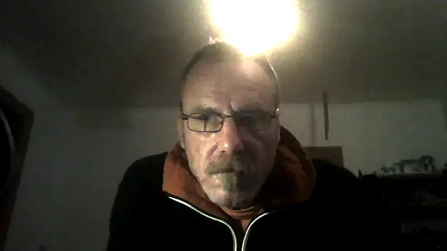 Snapshot of Greg0ri73 chatting on June 10, 2026, 11:17 pm Greg0ri73 online show from June 10, 2026, 11:17 pm
