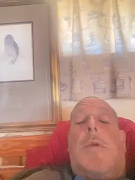 Snapshot of GeldenKuy chatting on July 18, 2026, 12:03 pm GeldenKuy online show from July 18, 2026, 12:03 pm