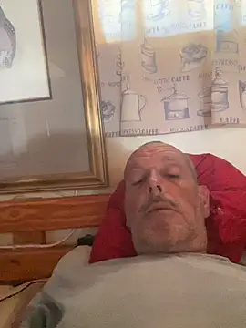 Snapshot of GeldenKuy chatting on July 14, 2026, 12:55 pm GeldenKuy online show from July 14, 2026, 12:55 pm