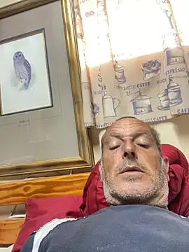 Snapshot of GeldenKuy chatting on August 7, 2026, 6:19 am GeldenKuy online show from August 7, 2026, 6:19 am