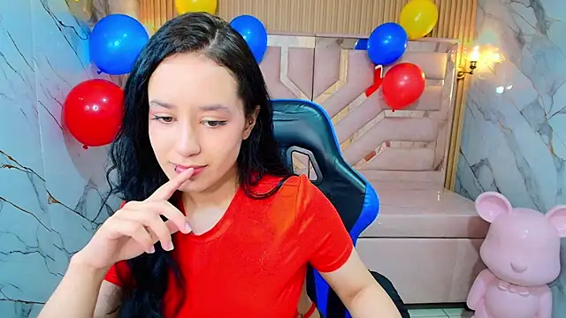 Snapshot of Aleja_r_ chatting on June 28, 2026, 12:22 pm Aleja r online show from June 28, 2026, 12:22 pm
