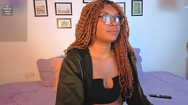 Victoria-Jacksonn online show from July 29, 2026, 8:41 pm