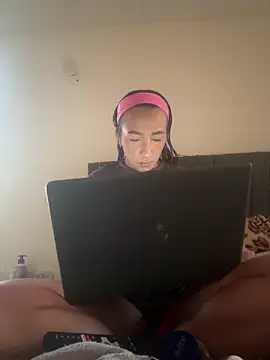 Snapshot of Amber_Morgan_1 chatting on June 12, 2026, 11:02 pm Amber Morgan 1 online show from June 12, 2026, 11:02 pm