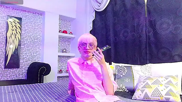 axell stone  online show from August 1, 2026, 9:35 pm