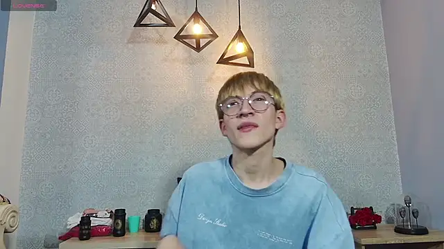 Snapshot of axell_stone_ chatting on June 11, 2026, 9:23 pm axell stone online show from June 11, 2026, 9:23 pm